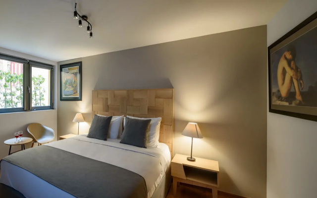 Fos DownTown Suites