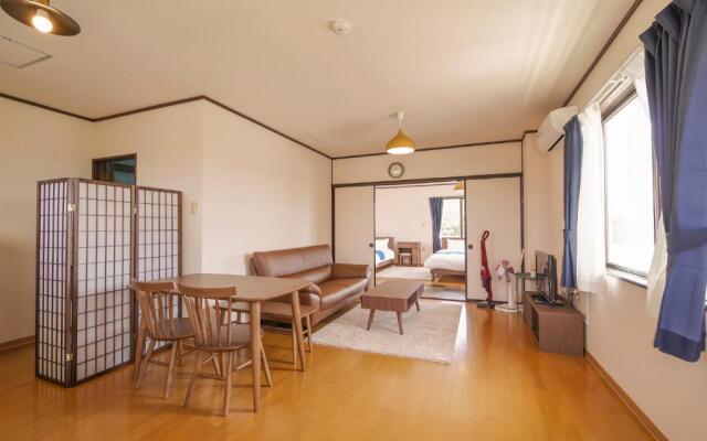 Maru House