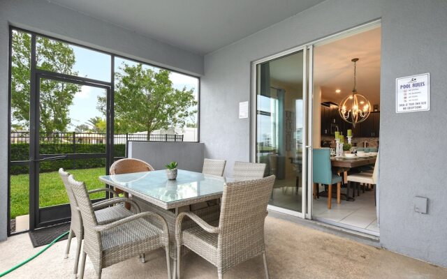 Lakeview 6BR Cozy Home Pool/spa,steps to Waterpark