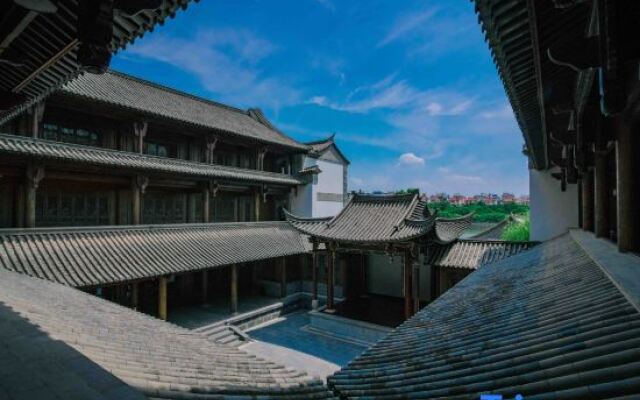 Jianshui Heyuan Hotel