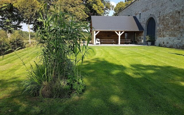 Cozy Farmhouse in Gesves With Covered Terrace