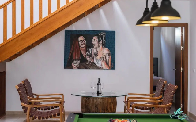 Inviting 4-bed Villa in Playa Blanca