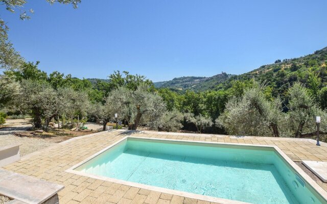 Beautiful Home in Toffia With Outdoor Swimming Pool, Jacuzzi and 4 Bedrooms