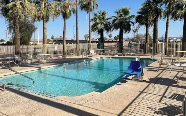 Studio 6 Phoenix, AZ - Midtown