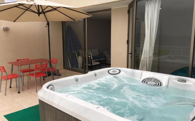 Duplex Jacuzzi San Alfonso del Mar