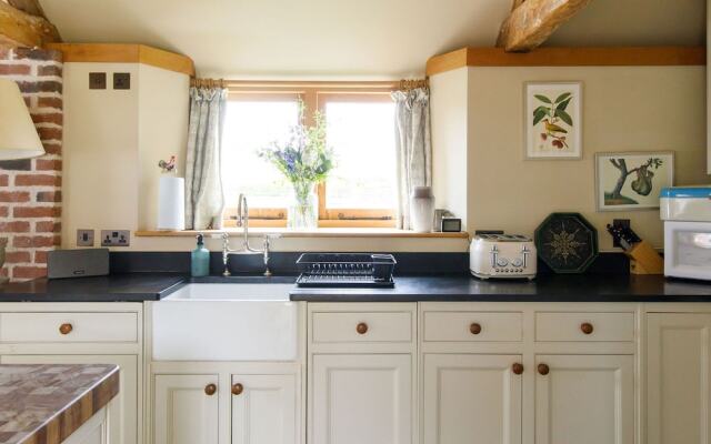 Impressive Country Estate Sleeps 17