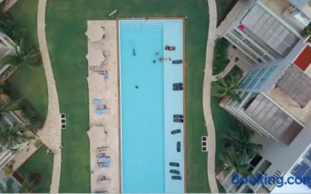 EL208 Elements Condos