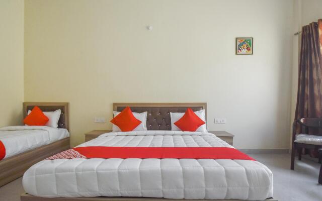 Paradise In by OYO Rooms