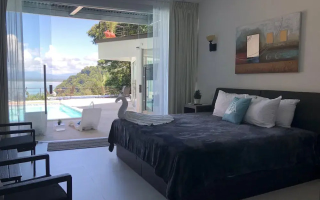 Vista Ocean Suites