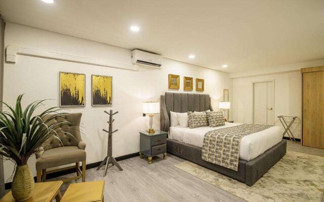 First Class Hotel