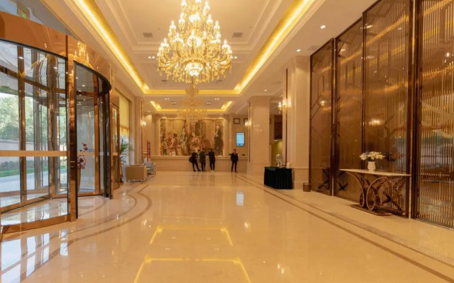 Vienna International Hotel (Wuhan Yangsi Port Yangtze River Bridge)