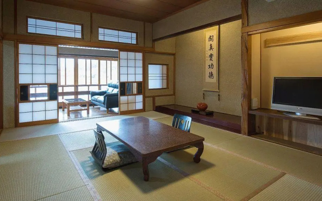 Hitoyoshi Ryokan – Guest Rooms – Hitoyoshi