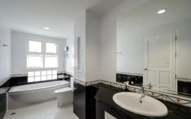 Sabbath Residence(Luxury pool villa townhome)