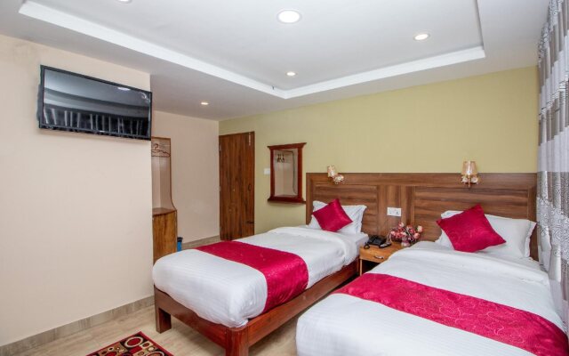OYO 249 Hotel Royal Image