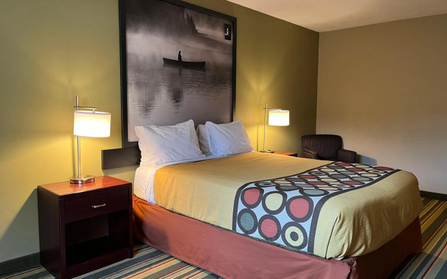 Jolly Roger Inn & Resort