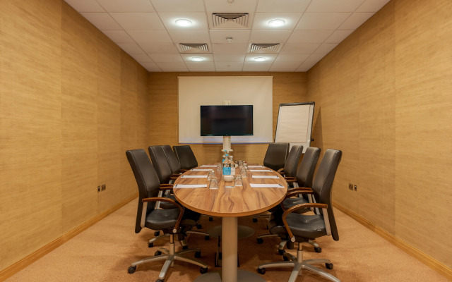 Отель Pestana Chelsea Bridge Hotel & Spa