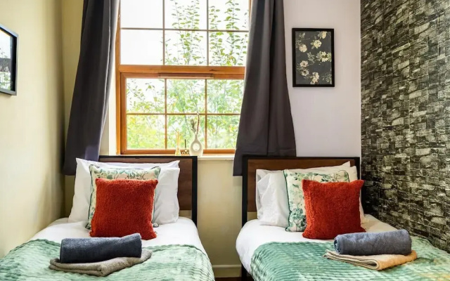 Rochdale Riverside Retreat