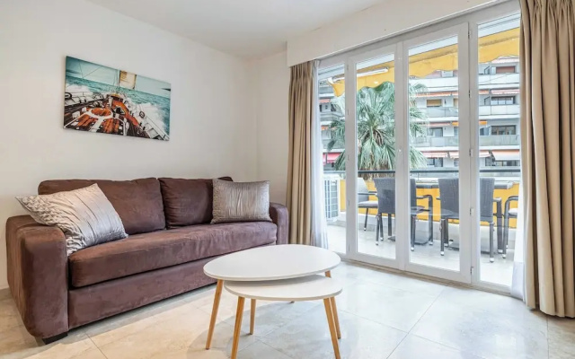 Modern Apartment a/c 1br-4p - With Balcony
