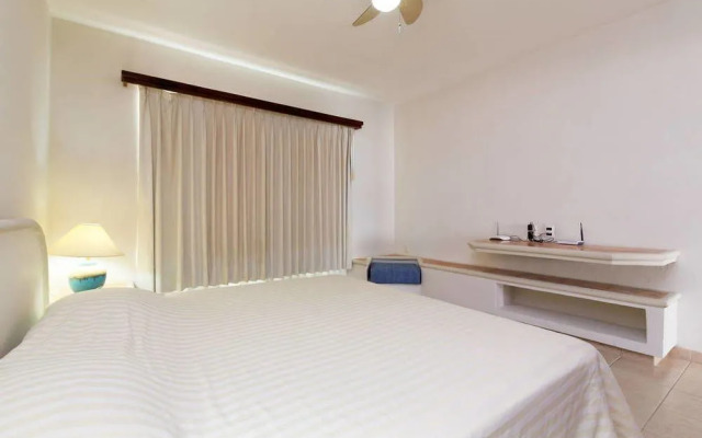 Irving Paradise 202 by CocoBR