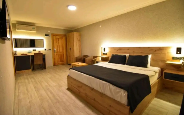Отель Green Palace Suite 