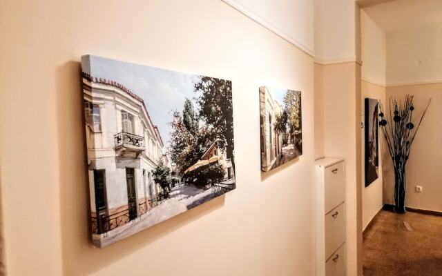Comfortable apartment in Acropolis