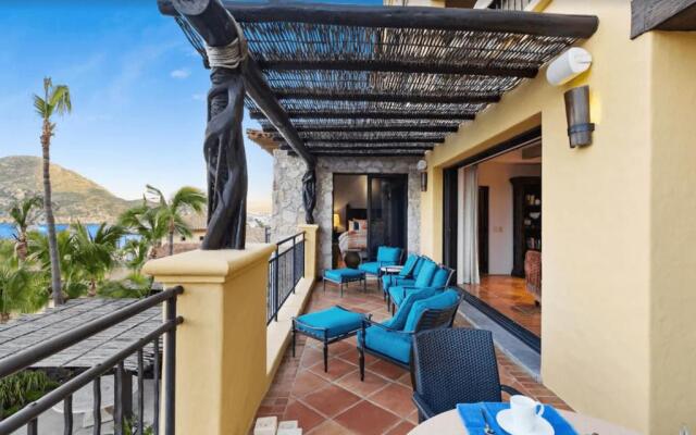 Best Executive-Style Luxury Residence on Property