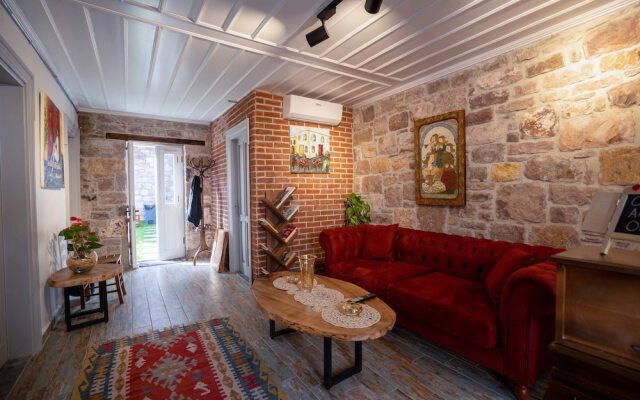 Cunda Alesta Otel
