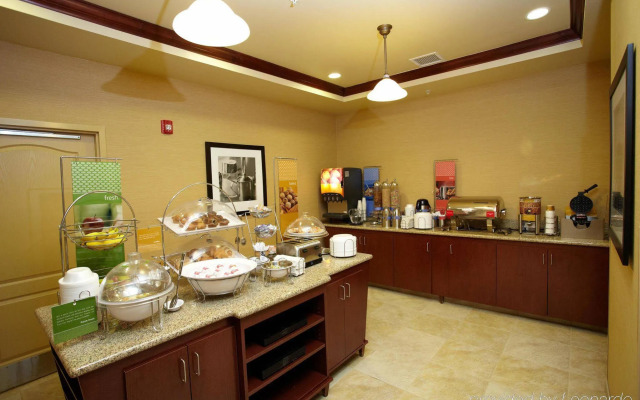 Hampton Inn Fairmont