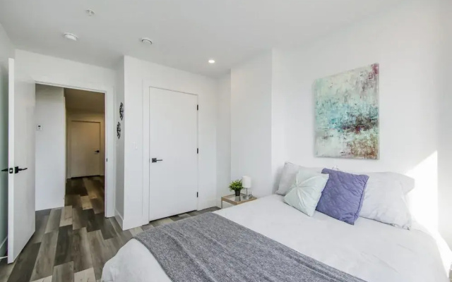 Luxurious 3 Bedroom Brand NEW Town House