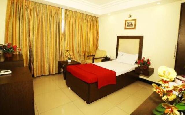 Hotel Rajvihar Deluxe