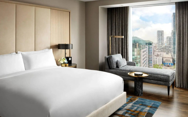 The Ritz-Carlton, Toronto