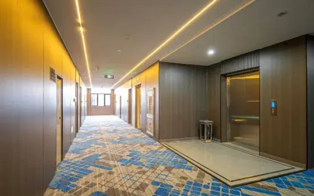 Maitreya Haiyue Film and Television Hotel