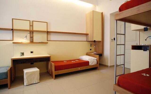 Seven Hostel