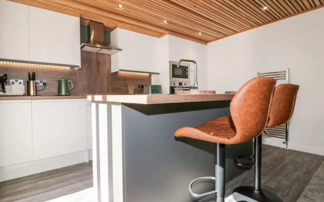 24 Meadow Retreat