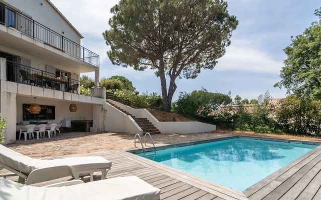 Luxury Villa in La Croix-valmer With Private Pool