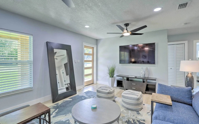 Beach House w/ Outdoor Kitchen, Walk to Coast