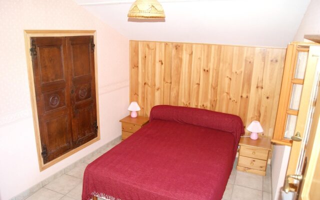 House With 3 Bedrooms in Saint-pal-de-senouire, With Wonderful Mountai
