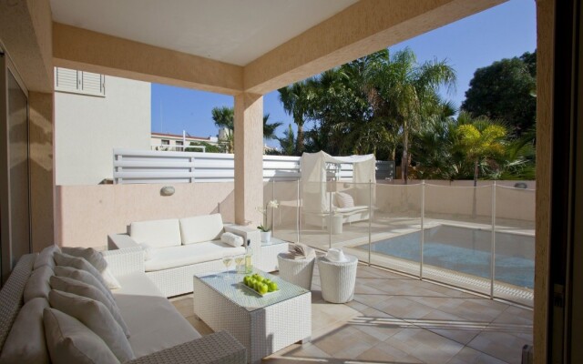 Michelle Pernera Villas