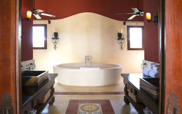 Hacienda Magica 7-14br Villa Full Staff by Rmh