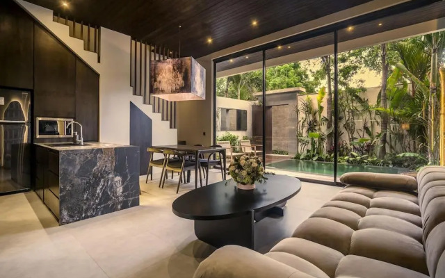 Umayam Luxury Townhouse 6 by Alfred in Bali