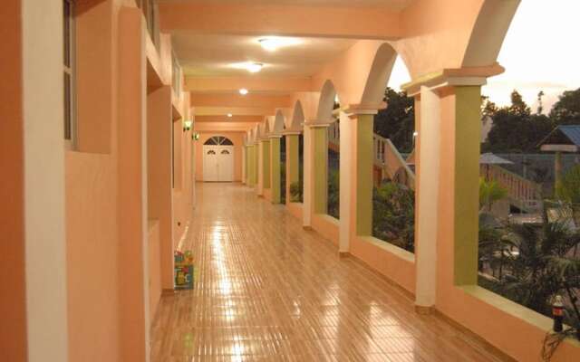 Extravaganza Resort Hotel
