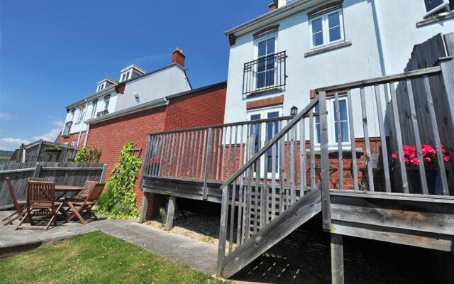 54 Henrys Way