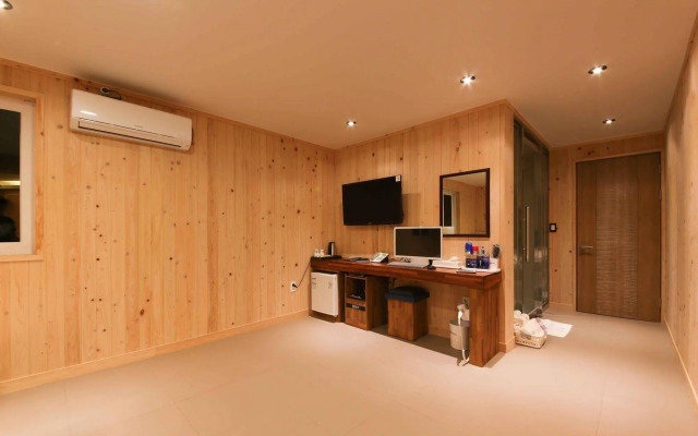 CC Business Hotel