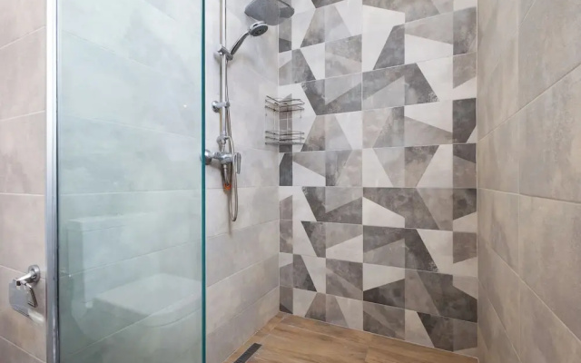 Apartments by Luxe Group DE114