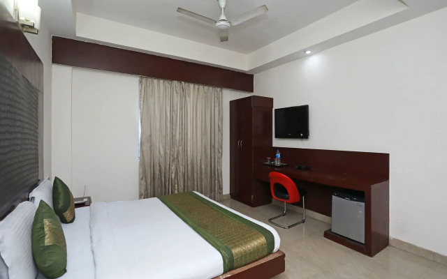 OYO 512 Hotel Aman Inn