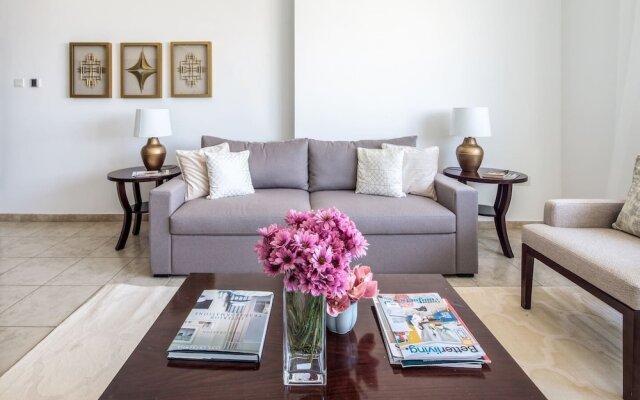 Outstanding 2BR in Serene JVT Neighborhood!
