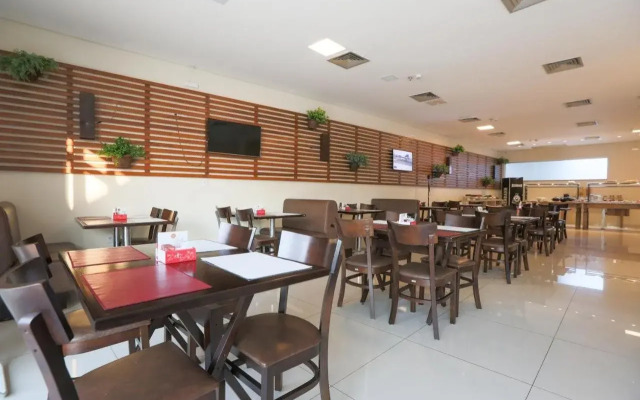 Hotel Amsterdam Montes Claros