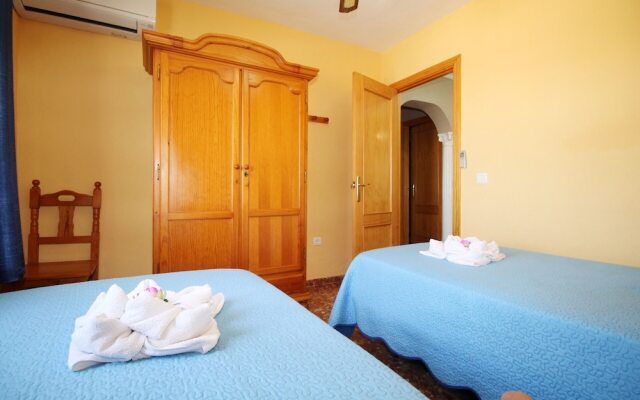 1090 Villa las Flores