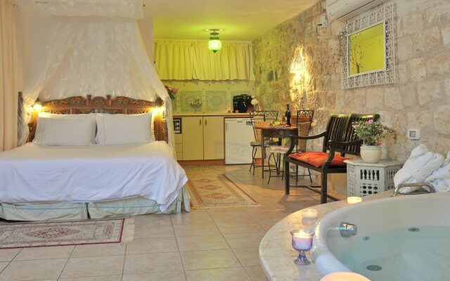 Pina Balev Inn