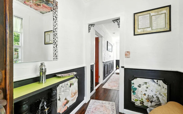 Periwinkle Perch - Home for 4